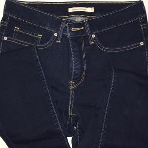 NWOT Levi’s 311 shaping skinny jeans, 27x30.